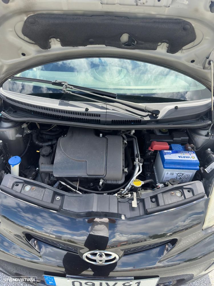 Toyota Aygo 1.0 Plus - 10