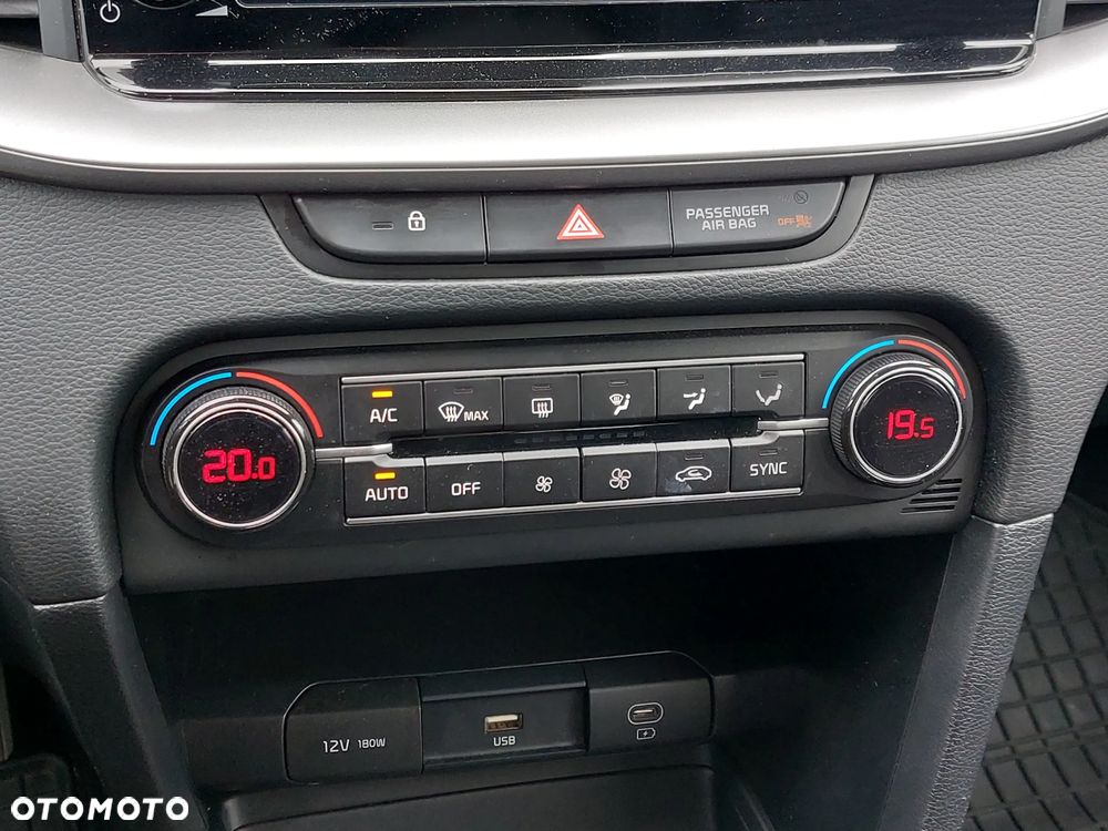 Kia XCeed 1.5 T-GDI M DCT - 14