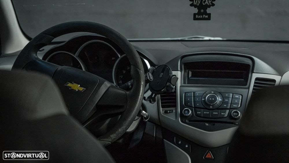 Chevrolet Cruze - 12