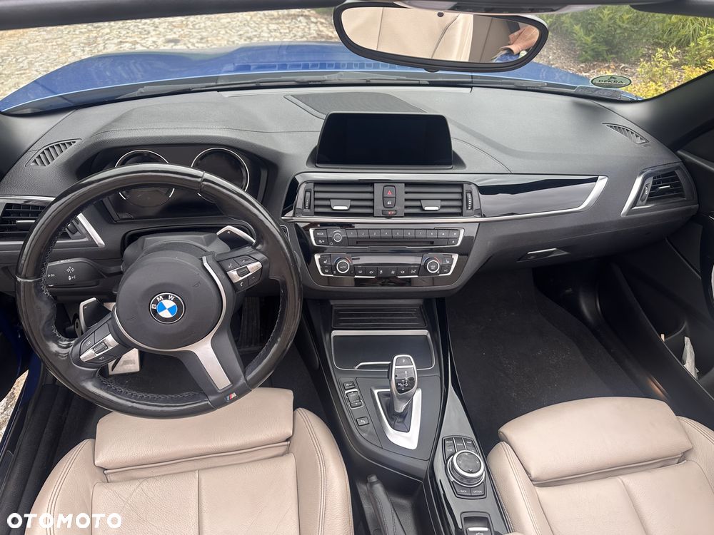 BMW Seria 2 220i - 11