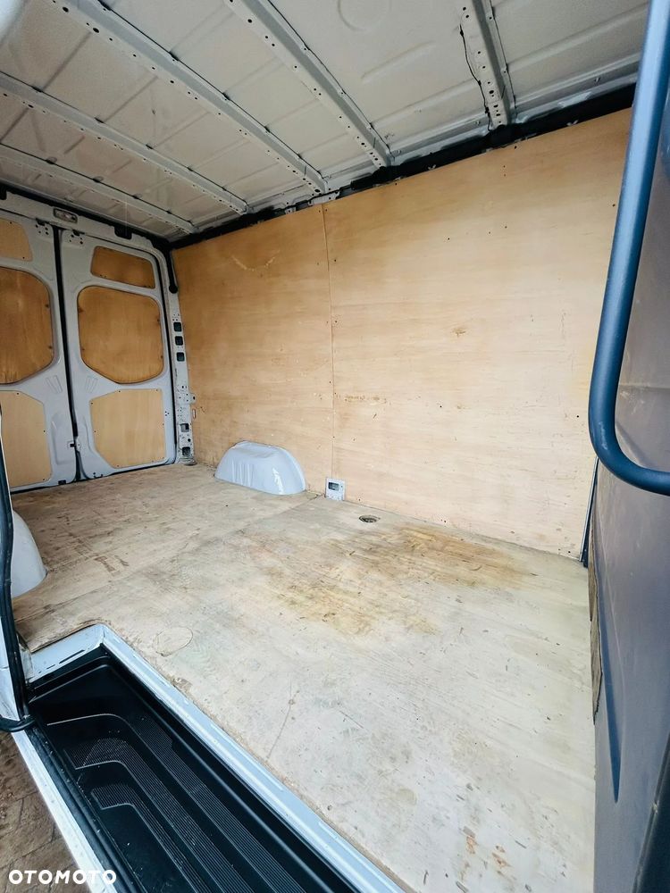 Mercedes-Benz Sprinter - 18