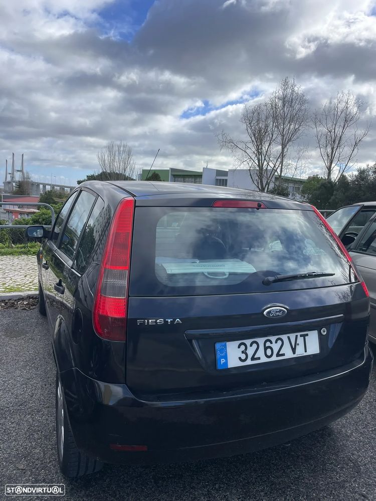 Ford Fiesta 1.25 Ghia - 14