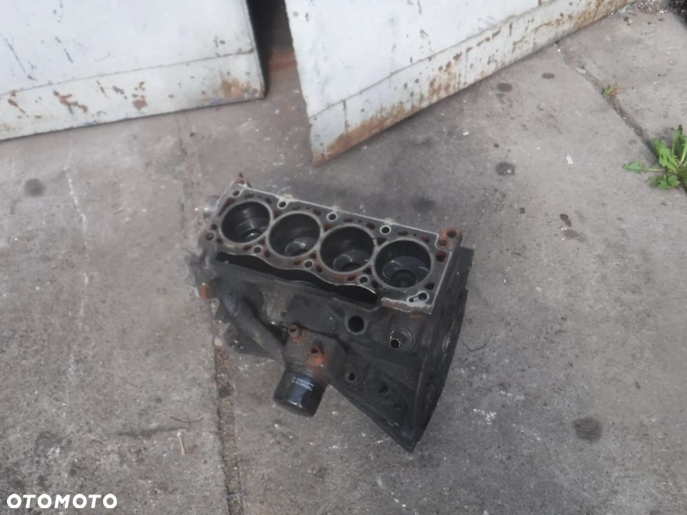 Renault Traffic Opel Vivaro Laguna 1.9 DCI F9K blok wal dol silnika tloki miska - 3