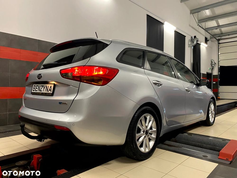 Kia Ceed 1.6 GDI Platinum Edition - 11