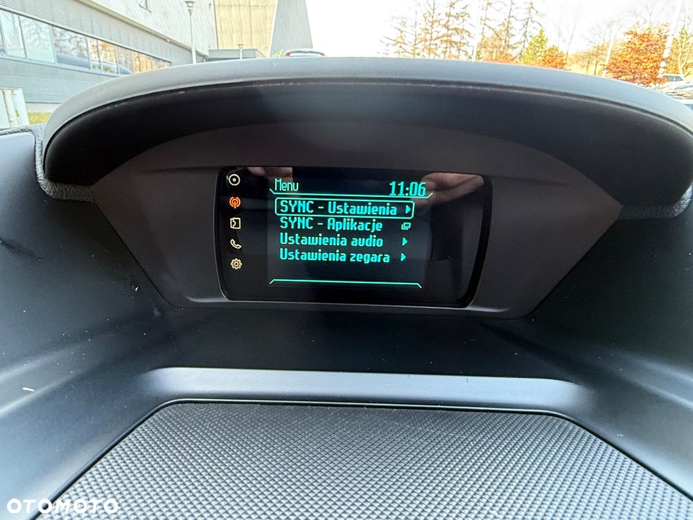 Ford Kuga 1.5 EcoBoost 2x4 Titanium - 17