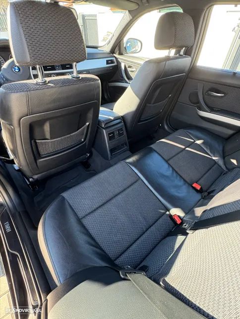 BMW 318 d Navigation - 12