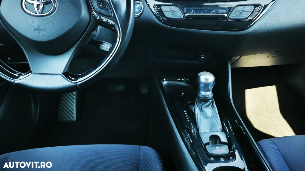 Toyota C-HR Hybrid Style - 9