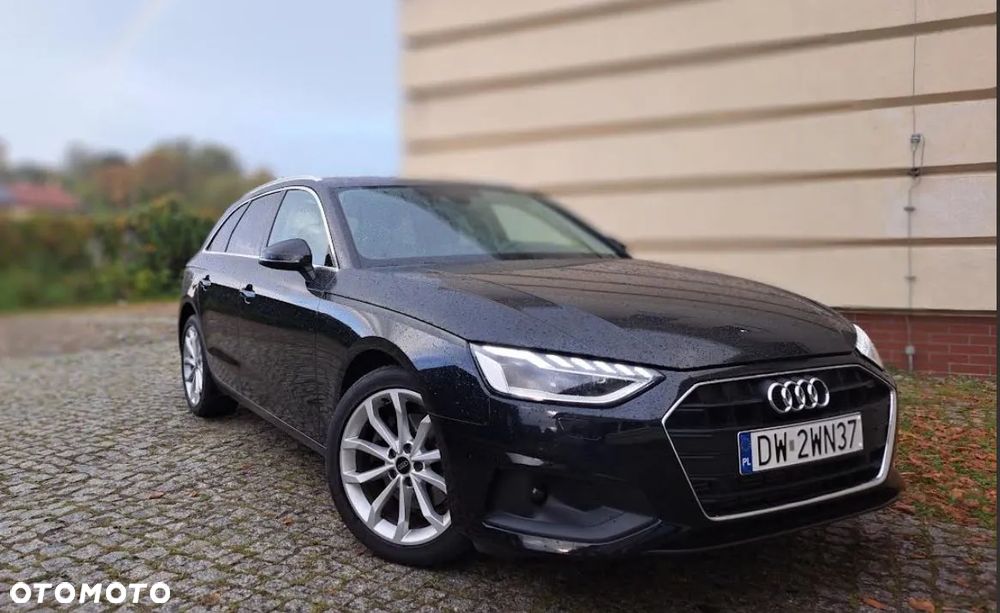 Audi A4 - 1