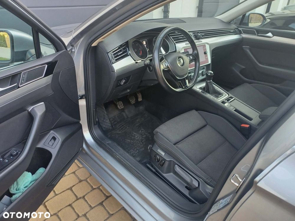Volkswagen Passat 2.0 TDI EVO Business - 6