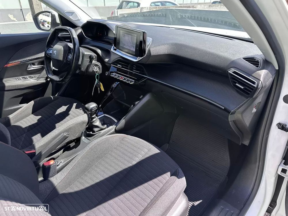 Peugeot 2008 1.5 BlueHDi Style - 52