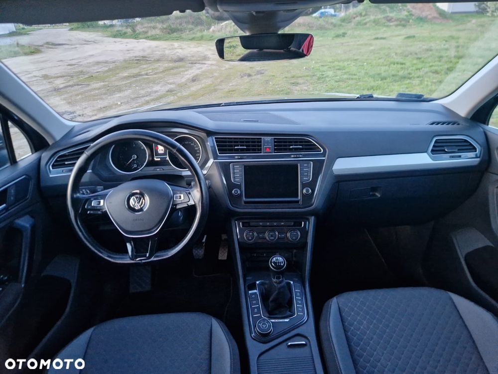 Volkswagen Tiguan - 9