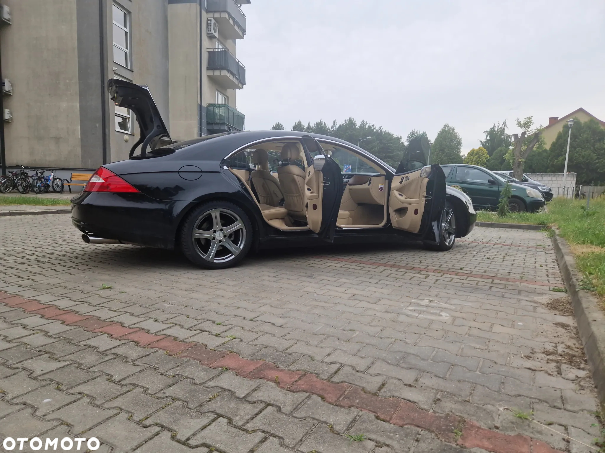 Mercedes-Benz CLS 500 - 16
