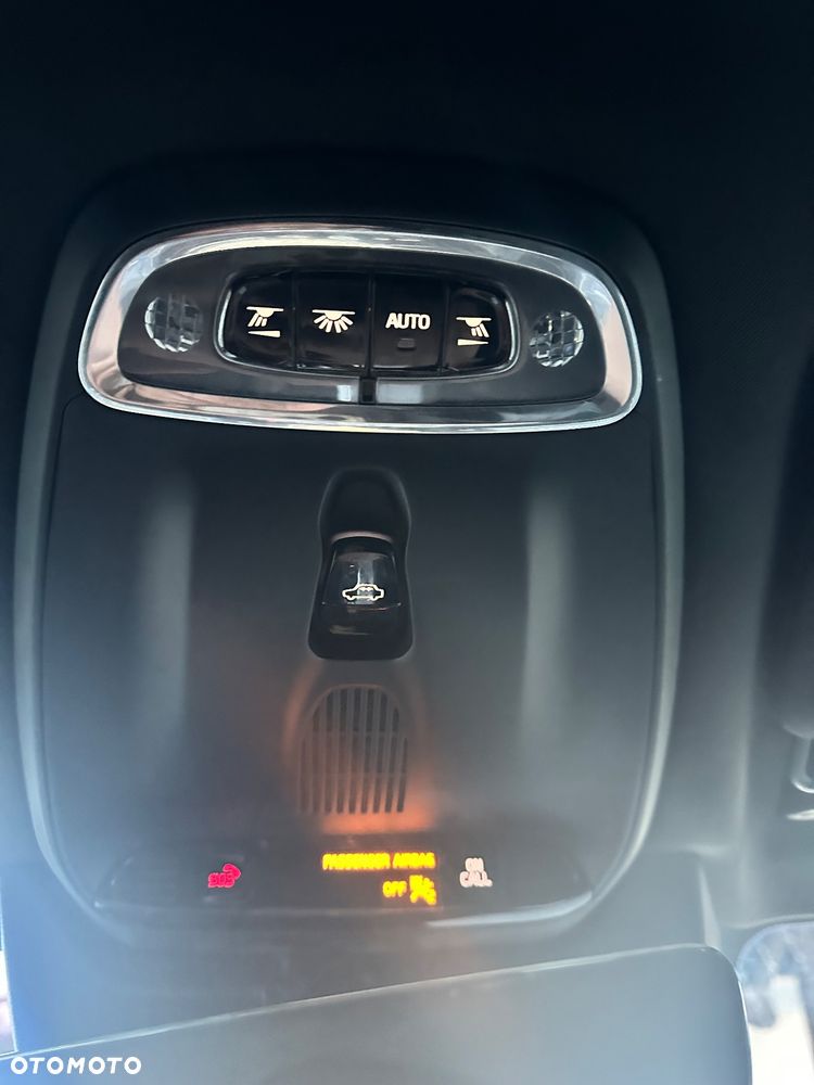 Volvo V90 D3 R-Design - 23