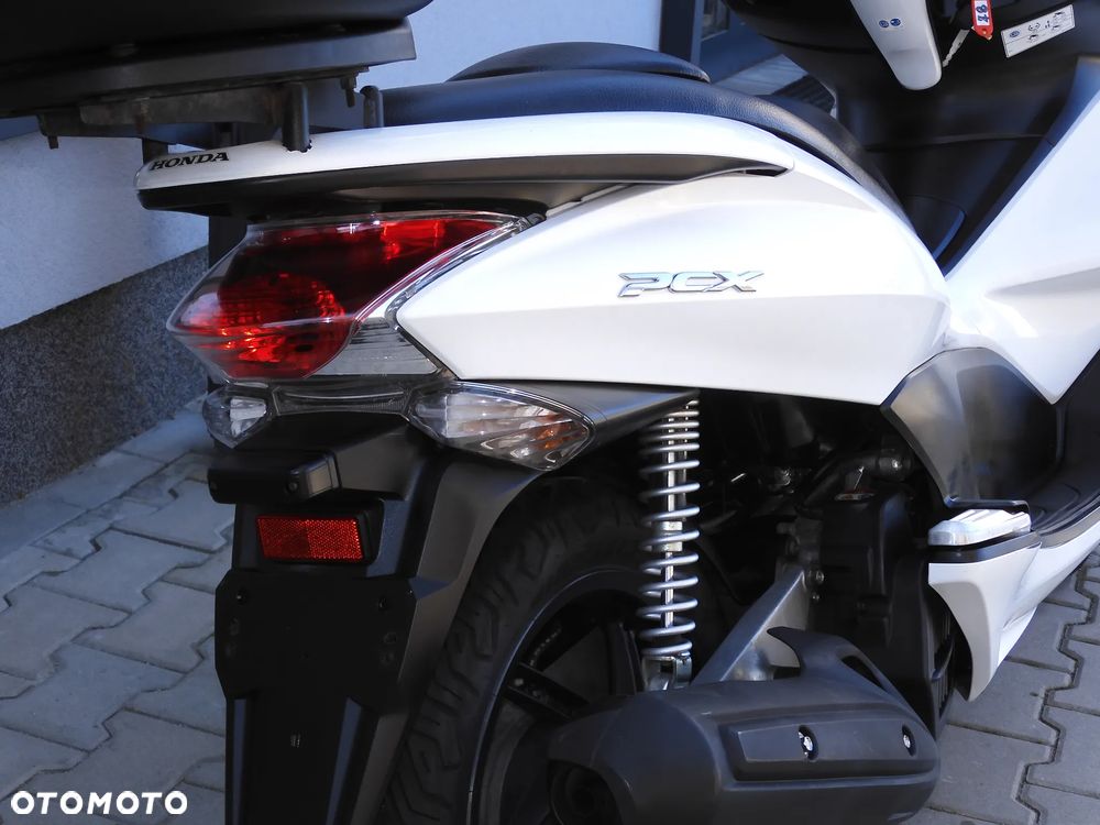 Honda PCX - 12