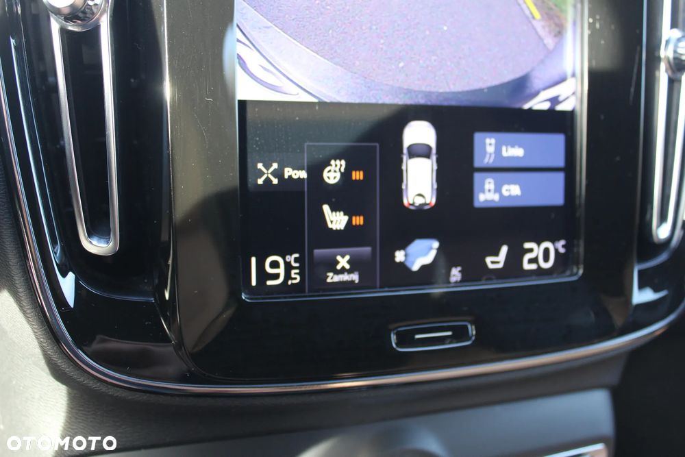 Volvo XC 40 D3 Momentum Pro - 25