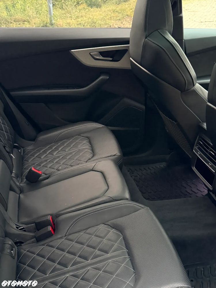 Audi SQ8 - 17