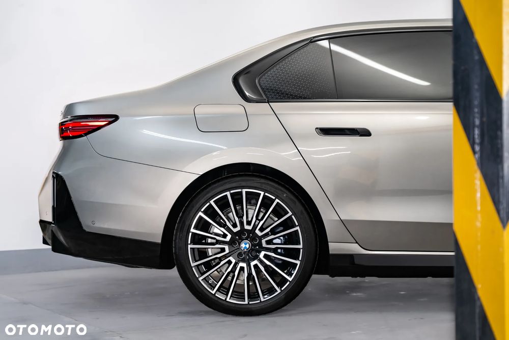 BMW Seria 7 740 xDrive mHEV sport - 15