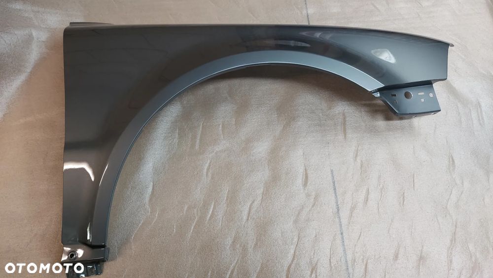 PASSAT B5 FL LIFT 03-05rok BŁOTNIK LEWY LUB PRAWY LD7W CYNK. - 2