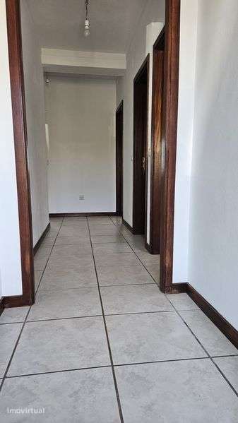 T2  com garagem fechada a 10 minutos de oliveira azemeis - Grande imagem: 4/8