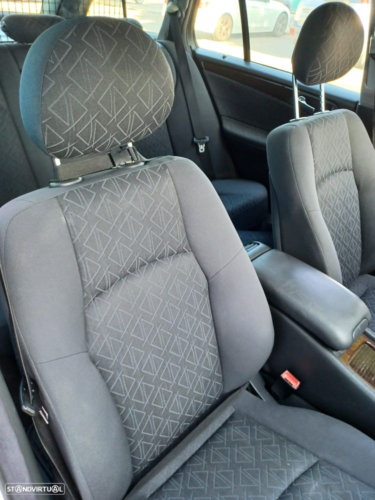 Mercedes-Benz C 220 T CDI Classic - 9