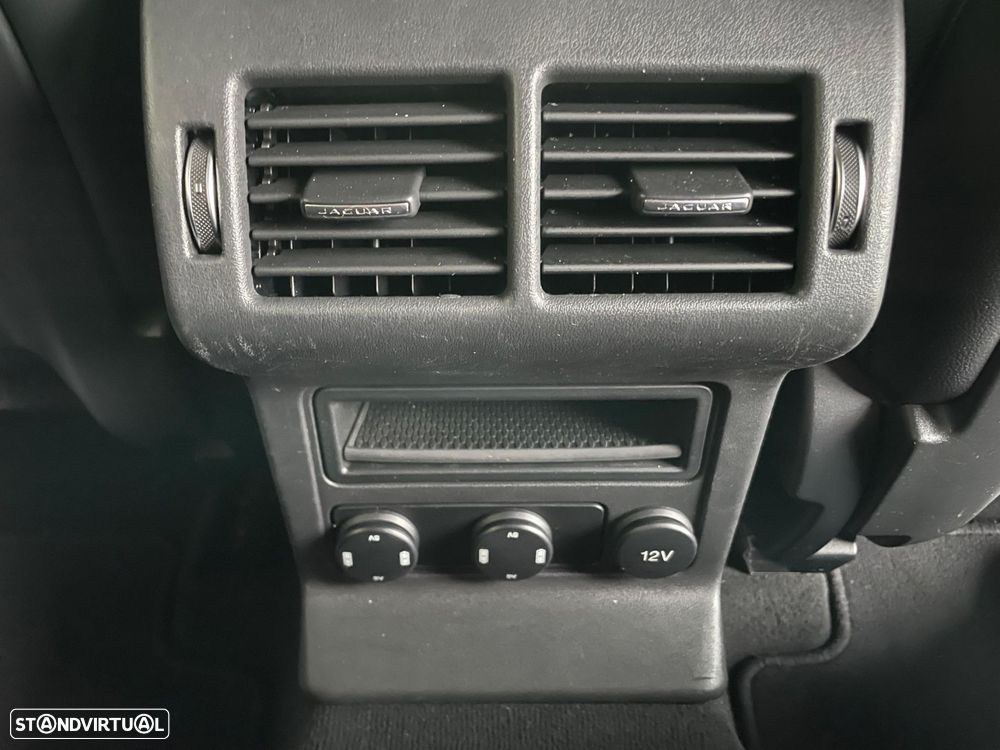 Jaguar F-Pace 2.0 i4D R-Sport Aut. - 32