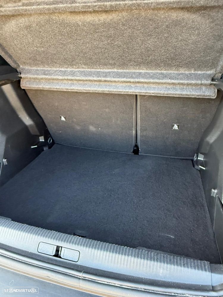 Peugeot 2008 1.2 Hybrid Allure e-DCS6 - 40