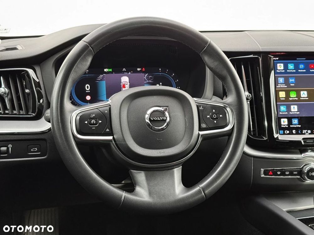 Volvo XC 60 B4 B Momentum Pro - 22