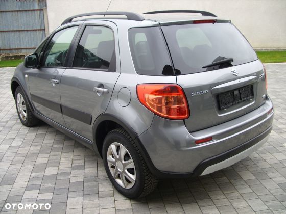 Suzuki Sx4 2011 photo 4