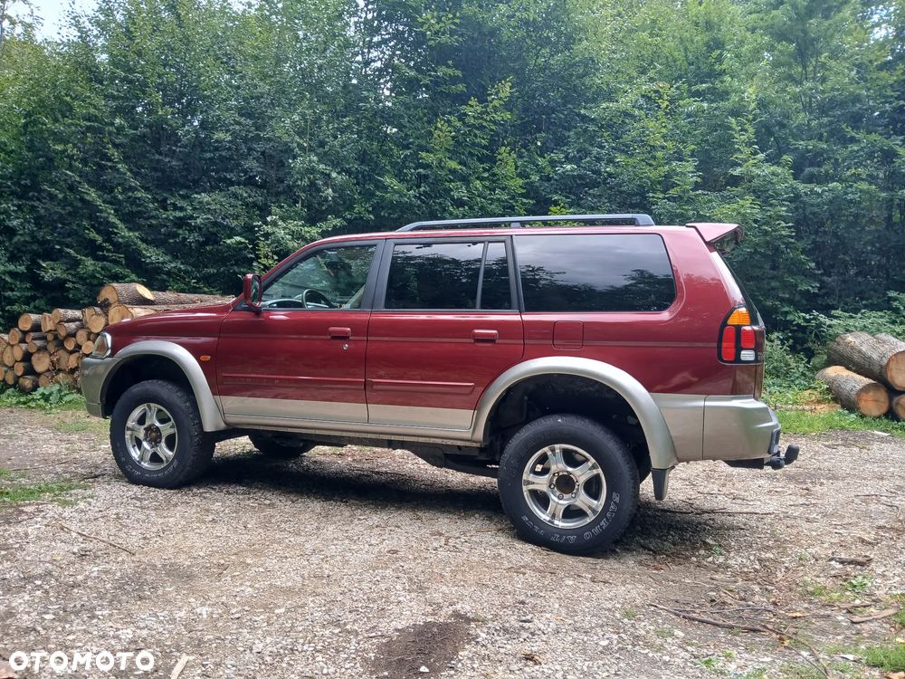 Mitsubishi Pajero - 3