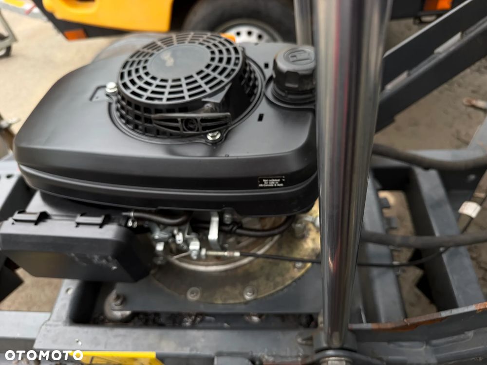 Paus Easy 18 WH-M Drabina Winda Dekarska mobilna aluminiowa TRANSPORTER DEKARSKO-BUDOWLANY w pełni Hydrauliczny 18 metrów. Obrotowy do okoła. 2018rok. Jak Nówka z salonu. praktycznie zerowy przebieg! Serwisy w Dekra do Końca. Sprowadzona z Komuny Norweskiej. Wielka Okazja. Sterowanie Hydrauliczne. Nowy model wózek jeździ od dołu dodatkowe ramię. Pojazd przyczepa lekka - 17