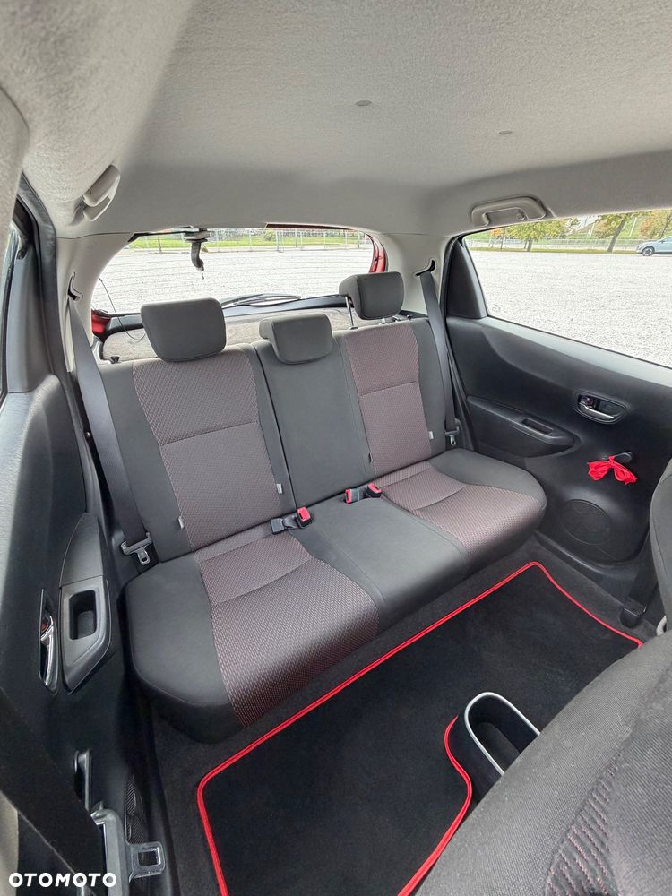 Toyota Yaris - 16