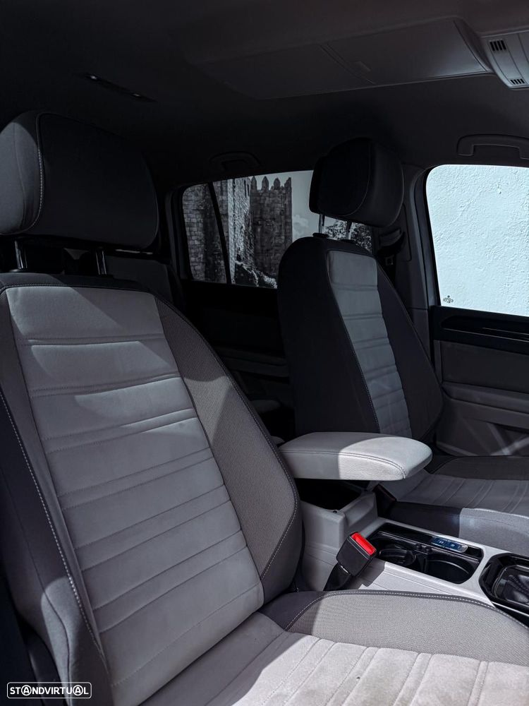 VW Touran 1.6 TDI R-Line DSG - 7