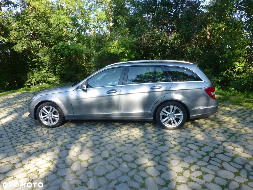 Mercedes-Benz Klasa C 180 CGI BlueEff Avantgarde - 5