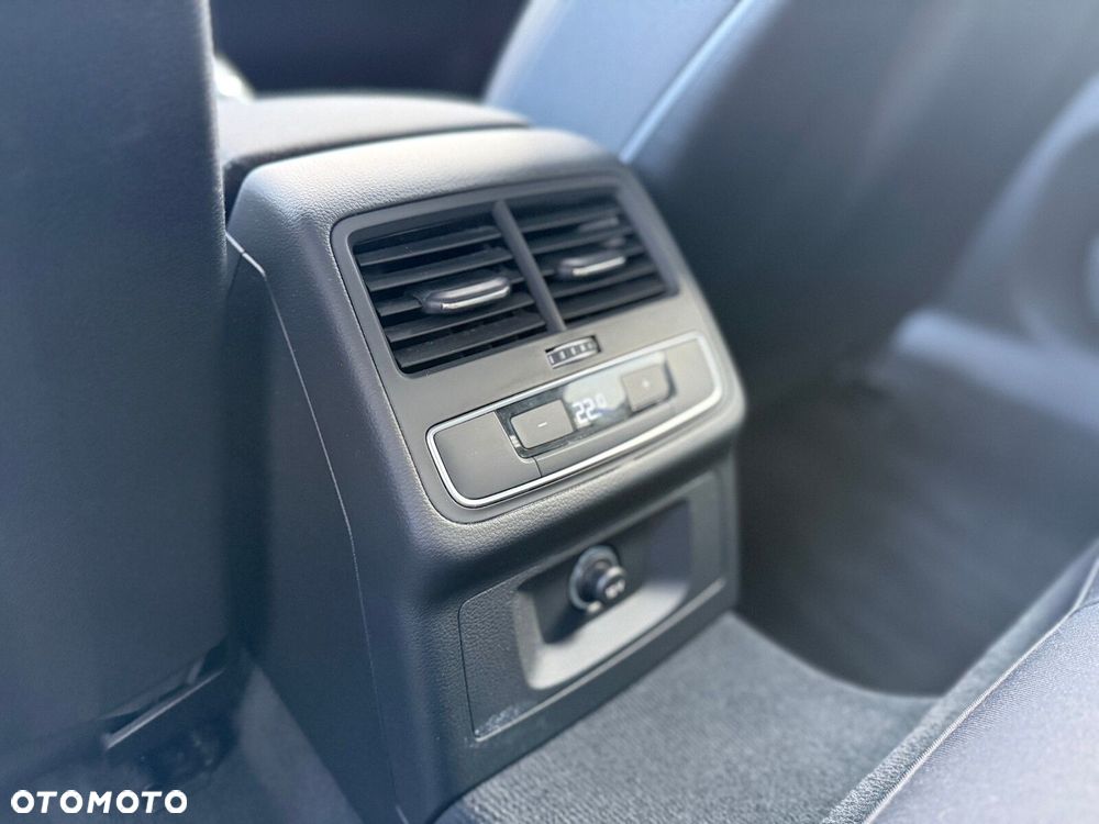 Audi A4 Limousine - 13