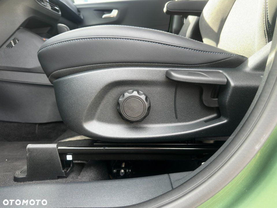 Ford Tourneo Courier - 15