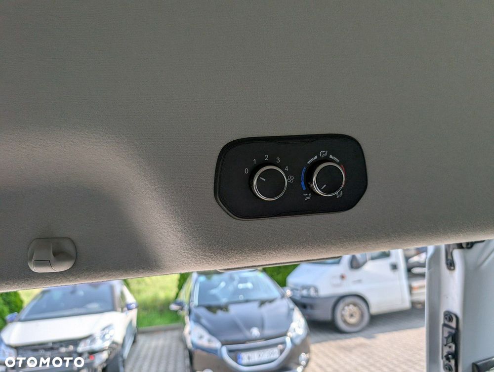 Ford Transit Custom - 19