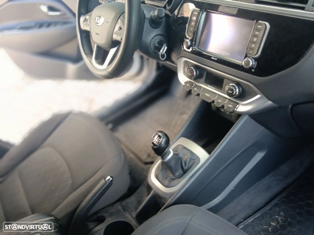 Kia Rio 1.1 CRDi TX AC+VE - 18