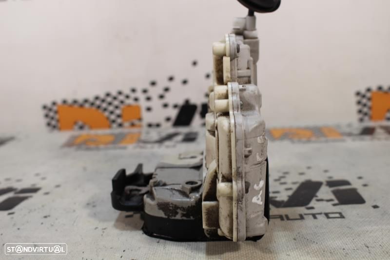 Fecho Da Porta Trás Esquerda Audi A6 (4F2, C6)  4F0839015a / 4F0 839 0 - 5
