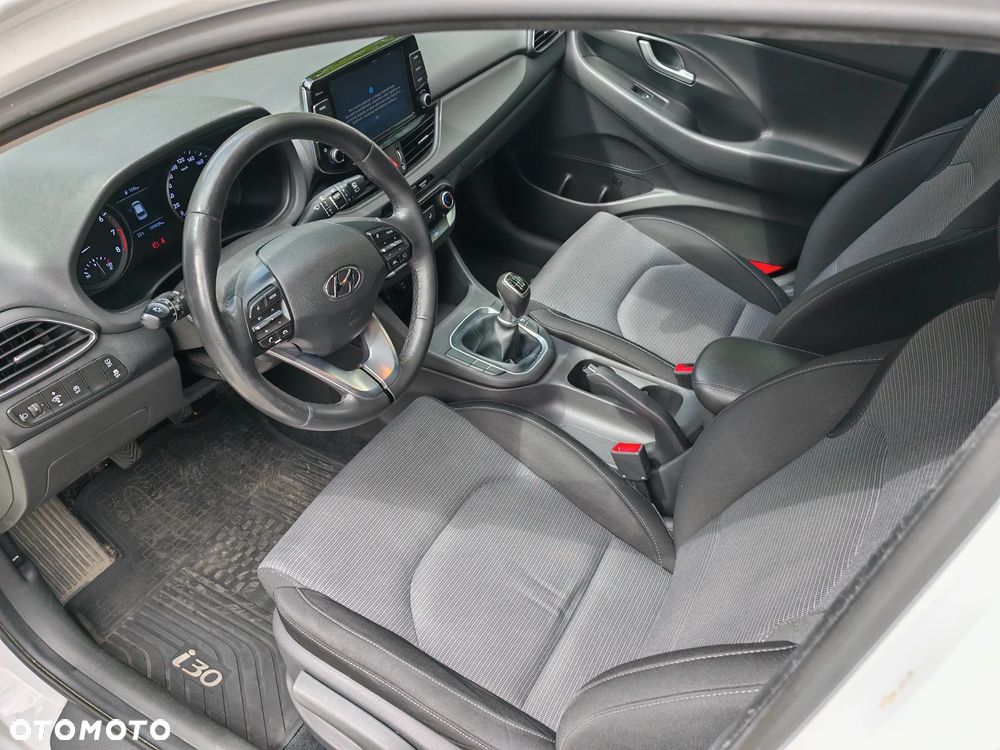 Hyundai i30 1.5 DPI Modern - 12