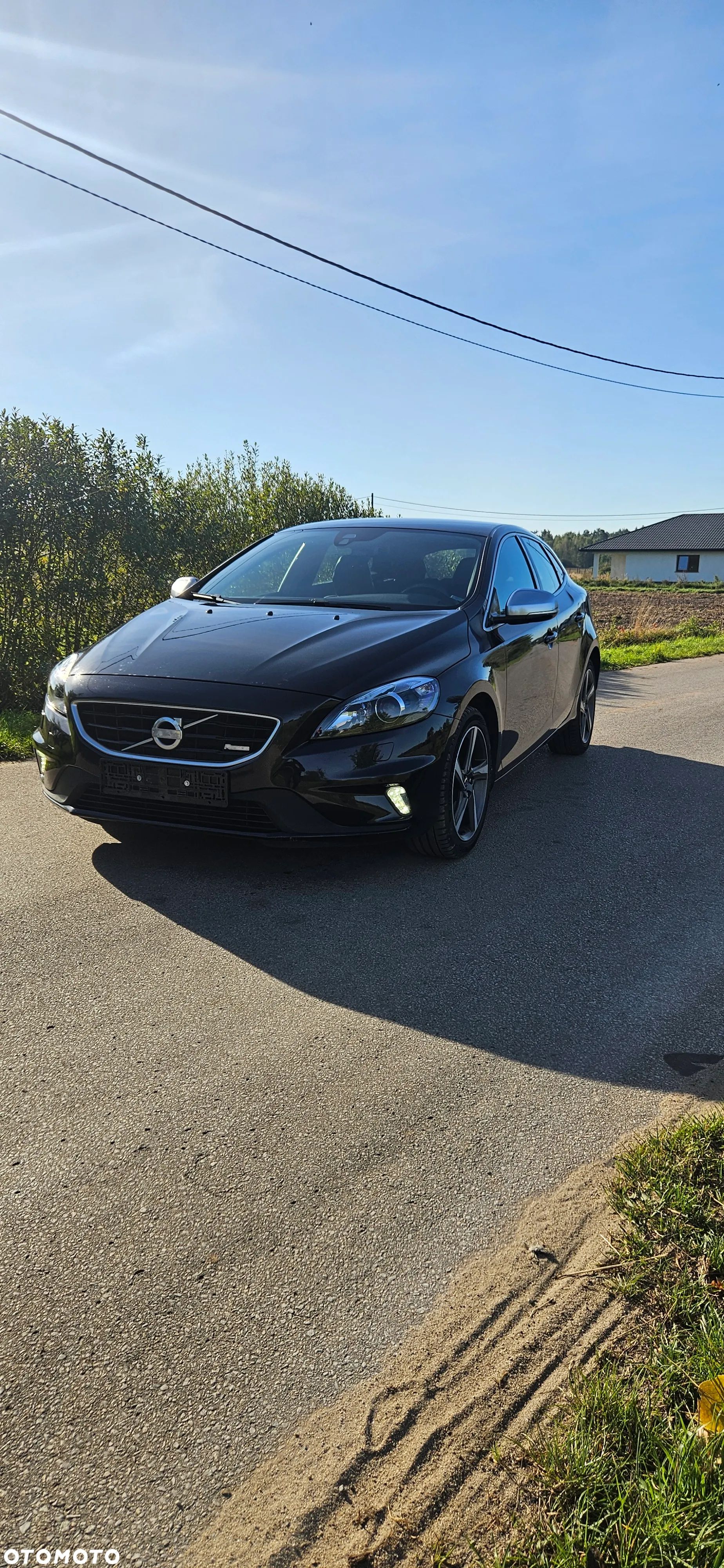 Volvo V40 T3 R-Design - 1