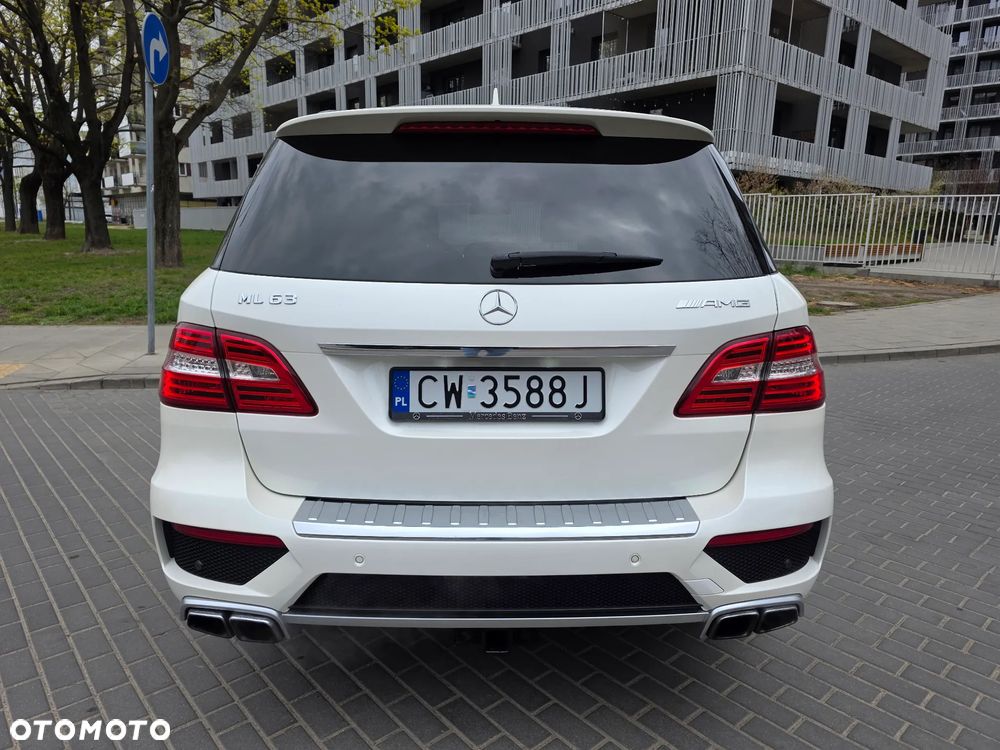 Mercedes-Benz ML 63 AMG 4-Matic - 27