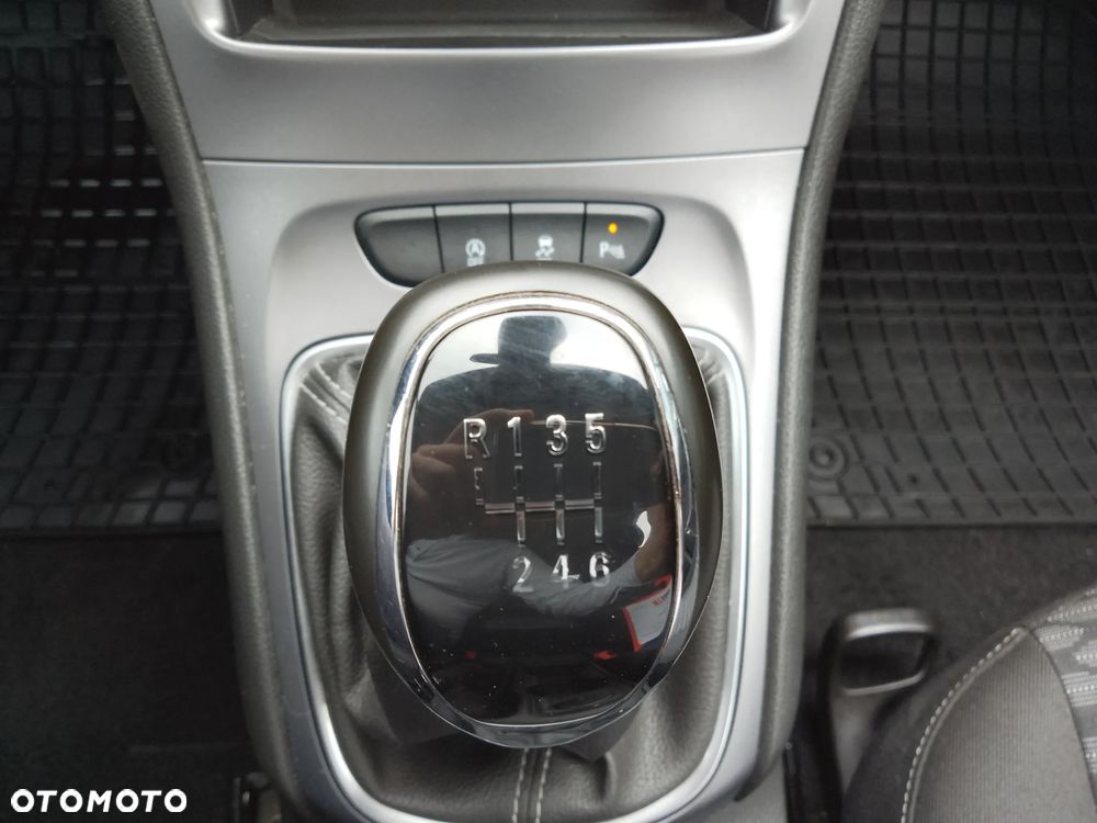 Opel Astra V 1.2 T Edition S&S - 20