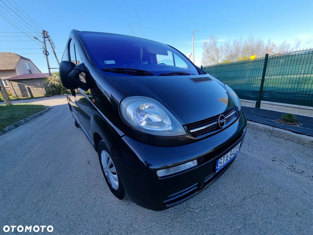 Opel Vivaro Tour - 2