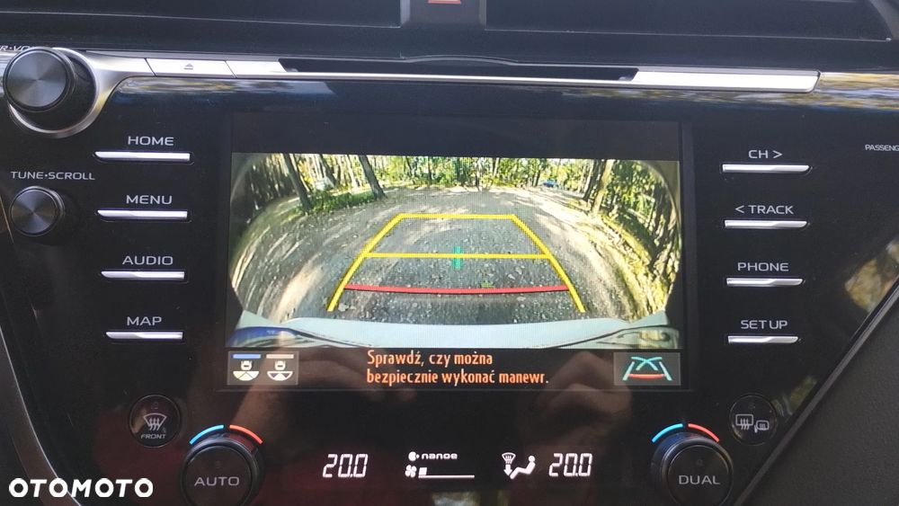 Toyota Camry 2.5 Hybrid Executive CVT - 11