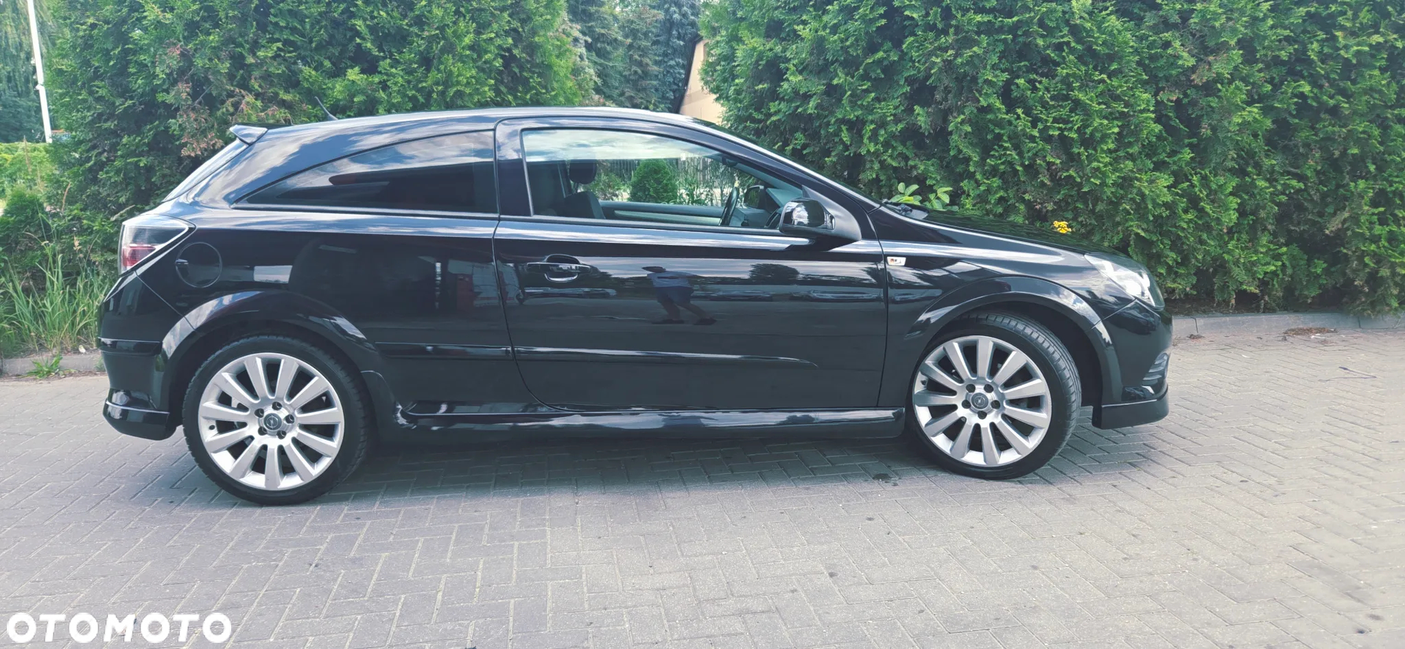 Opel Astra GTC 1.8 Cosmo - 20