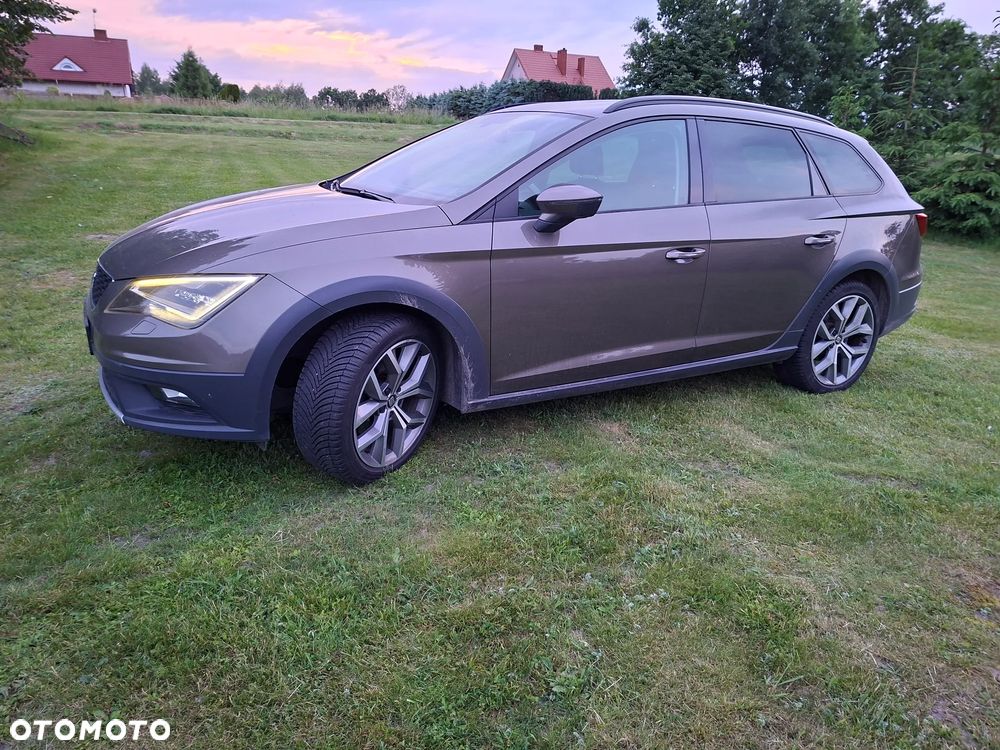 Seat Leon 1.8 TSI Xcellence S&S DSG - 2