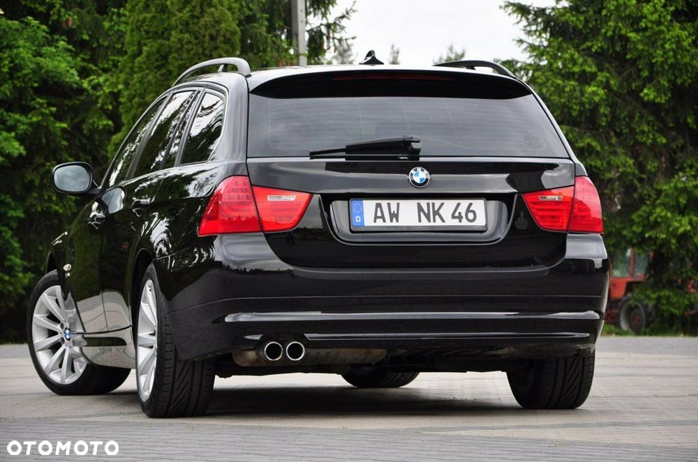 BMW Seria 3 325i Edition Exclusive - 15