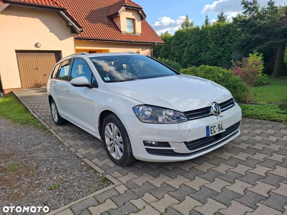 Volkswagen Golf - 1