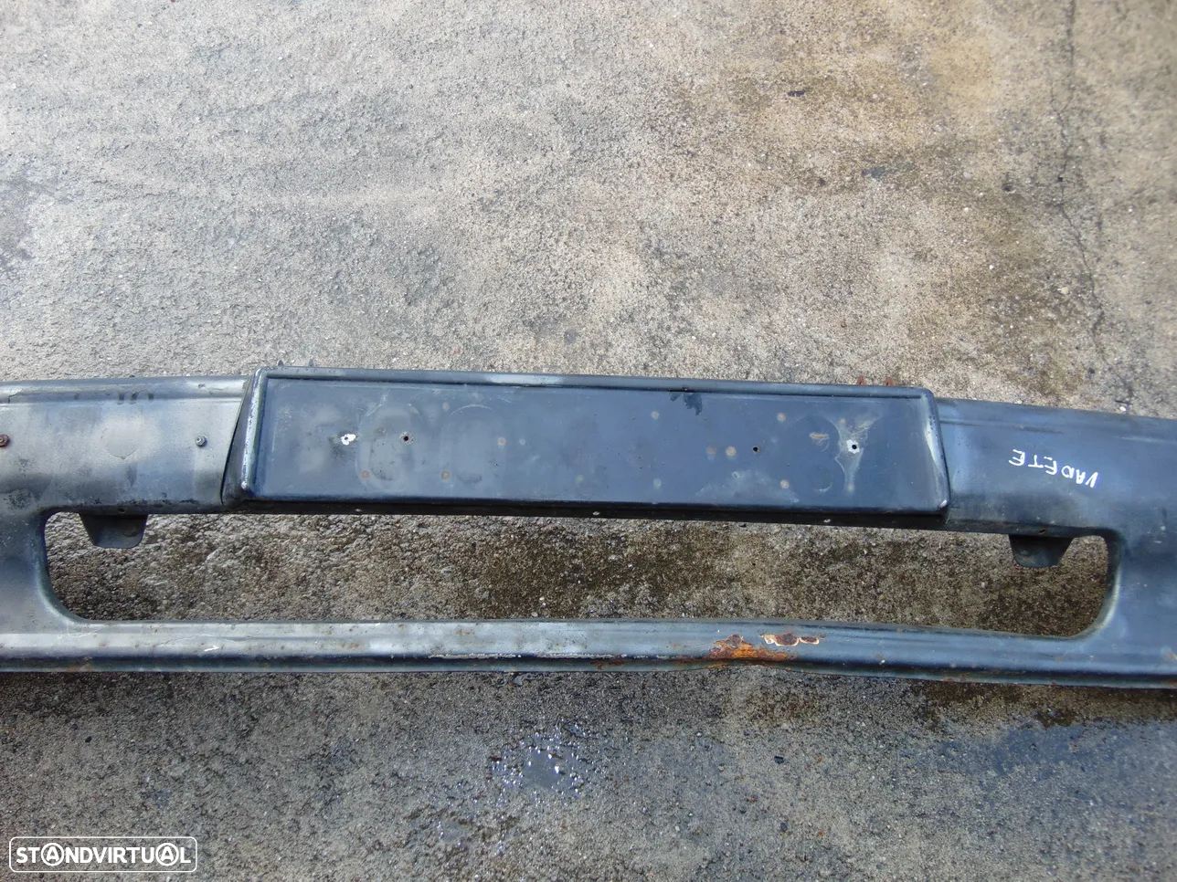 Nissan Vanette para-choques - 3