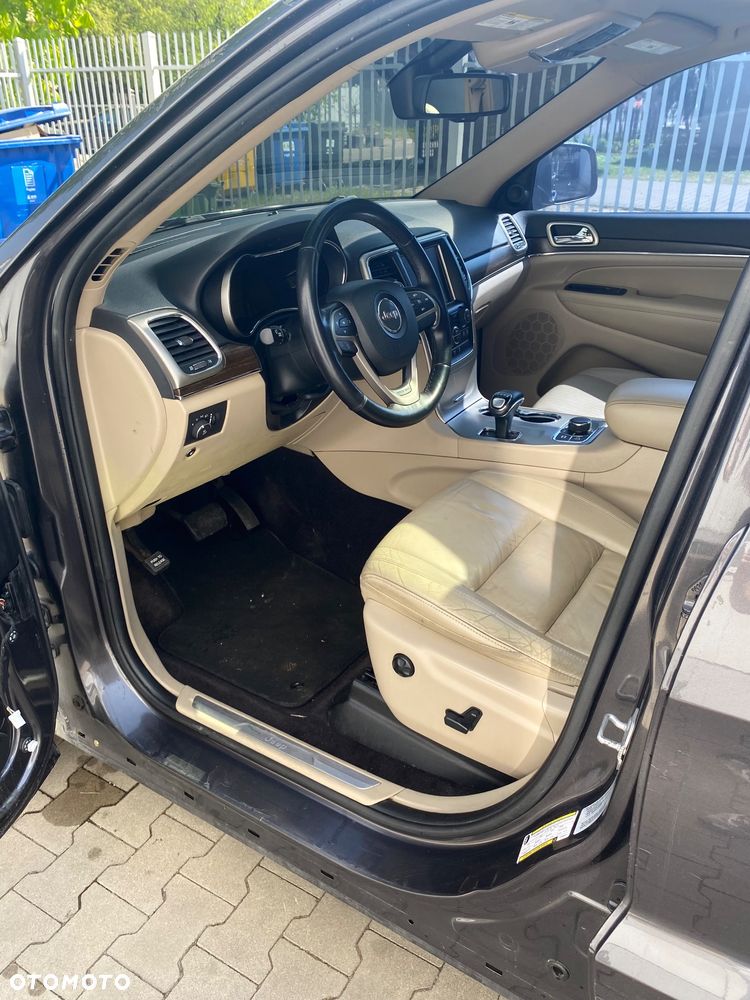 Jeep Grand Cherokee - 10